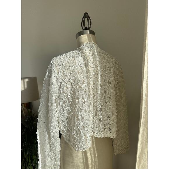 JB Collection Women's M White Lace Bolero Jacket Sheer Embroidered Long Sleeve - Picture 3 of 3